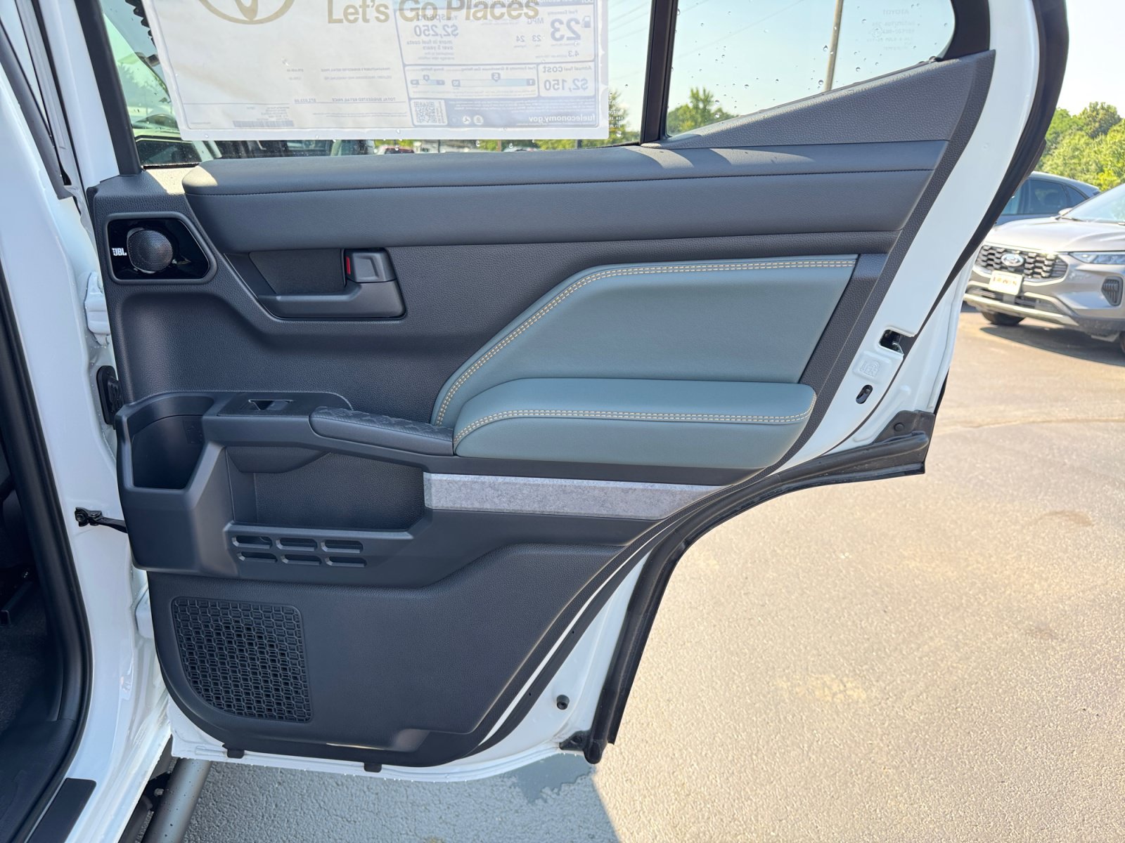 New 2026 Toyota 4Runner Trailhunter AWD/4WD image 27