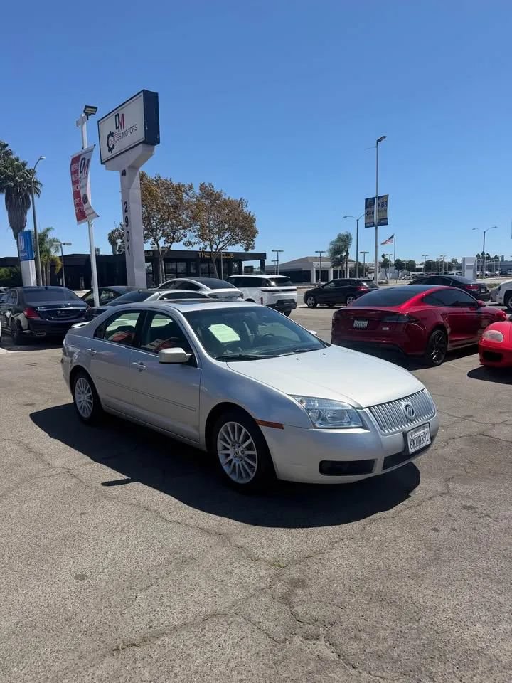 Used 2009 Mercury Milan Premier FWD image 3