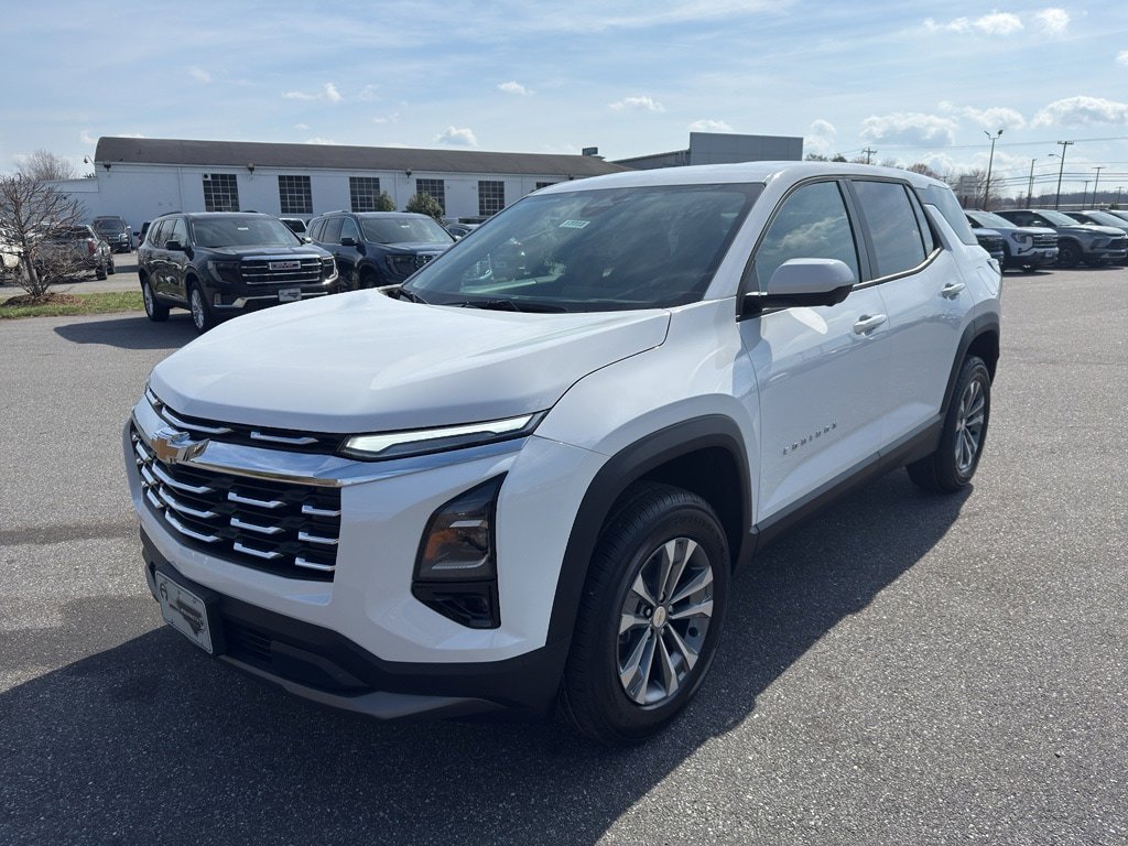 New 2026 Chevrolet Equinox LT w/ Convenience Package II image 2