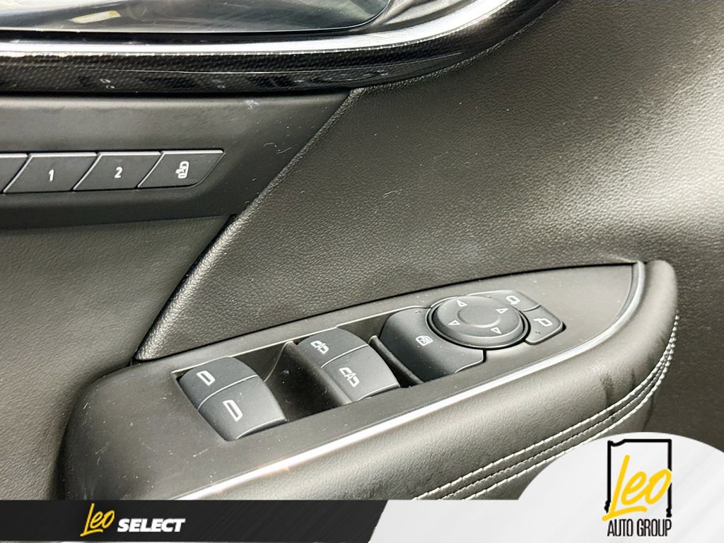 Used 2023 Buick Envision Essence w/ Sport Touring Package image 17