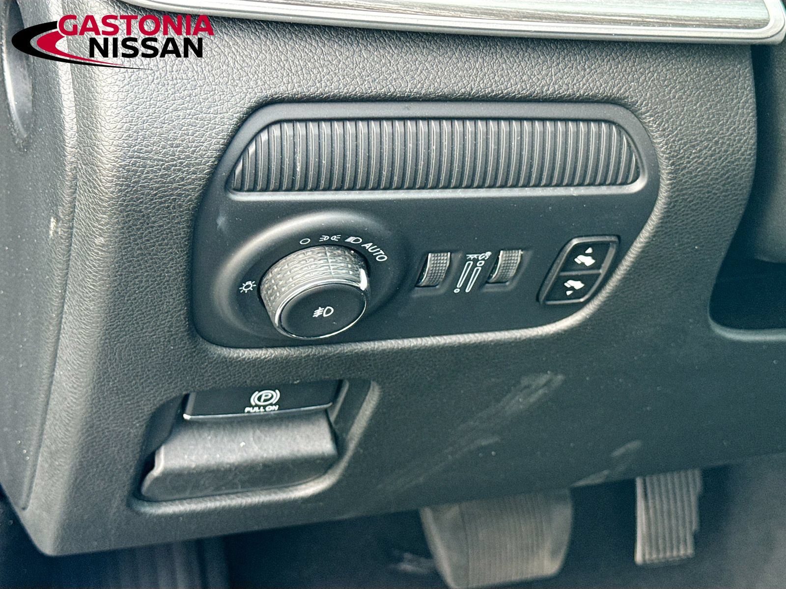 Used 2024 Jeep Wagoneer Series II w/ Flexible Seating Group RWD image 13