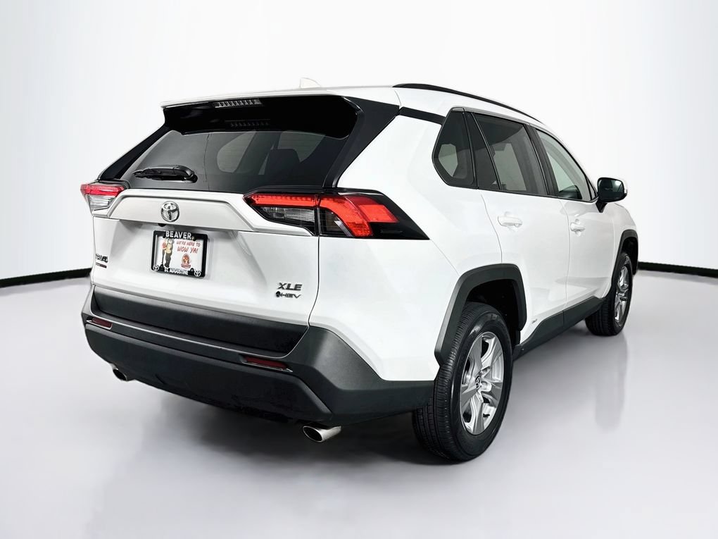 Used 2025 Toyota RAV4 XLE AWD/4WD image 10