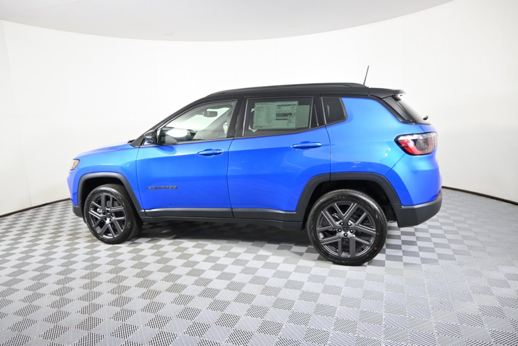 New 2026 Jeep Compass Limited image 3