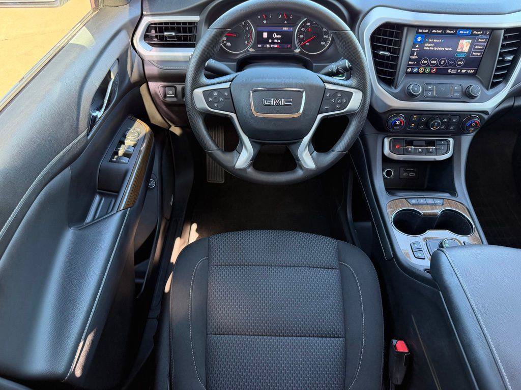 Used 2022 GMC Acadia SLE w/ Driver Convenience Package FWD image 9