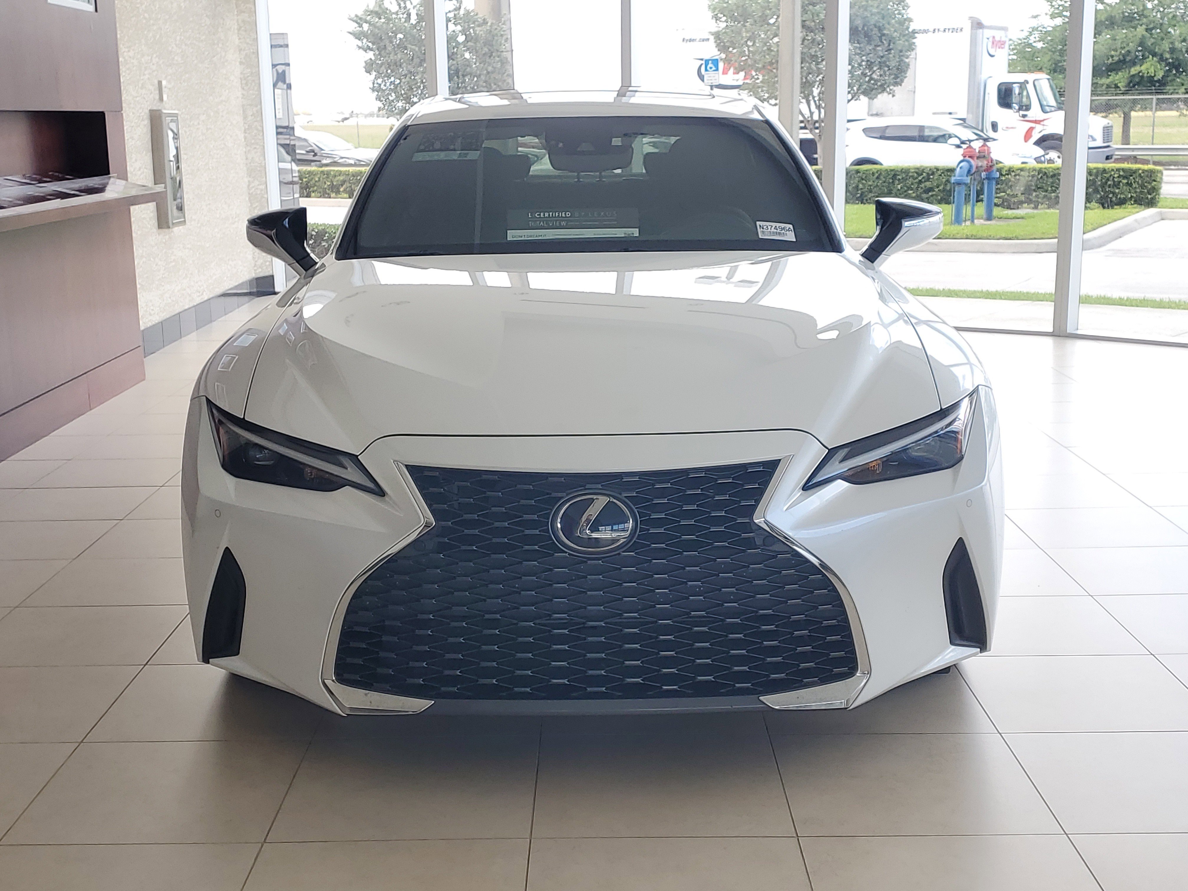 Used 2024 Lexus IS 300 w/ Comfort Package RWD image 4
