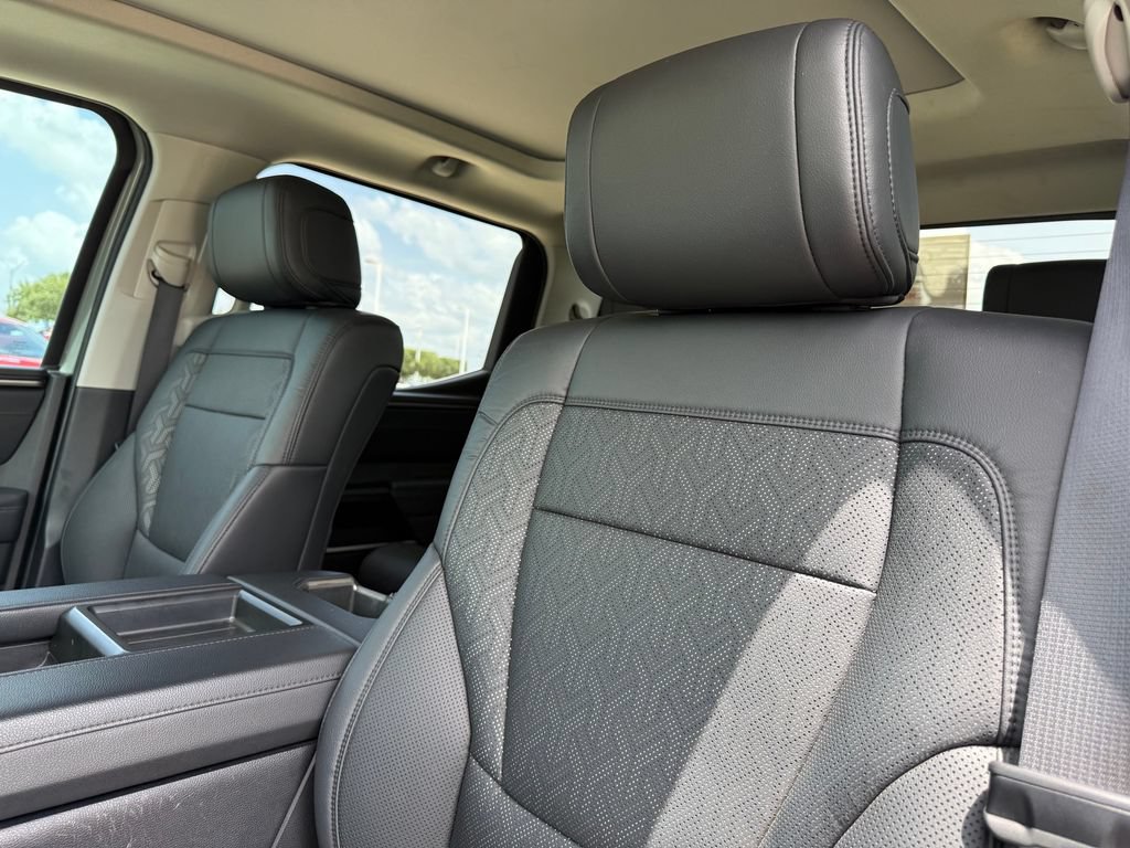 Used 2024 Toyota Tundra Limited AWD/4WD image 11
