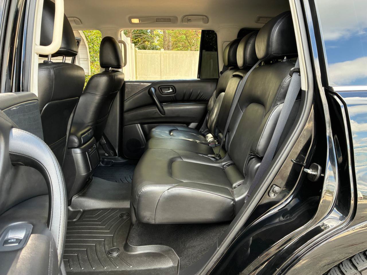 Used 2023 Nissan Armada SV AWD/4WD image 29