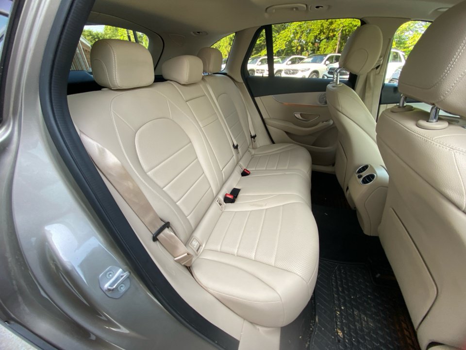 Certified 2019 Mercedes-Benz GLC 300 4MATIC image 29