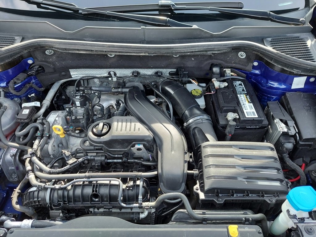 Used 2022 Volkswagen Taos SE w/ Panoramic Sunroof Package image 9