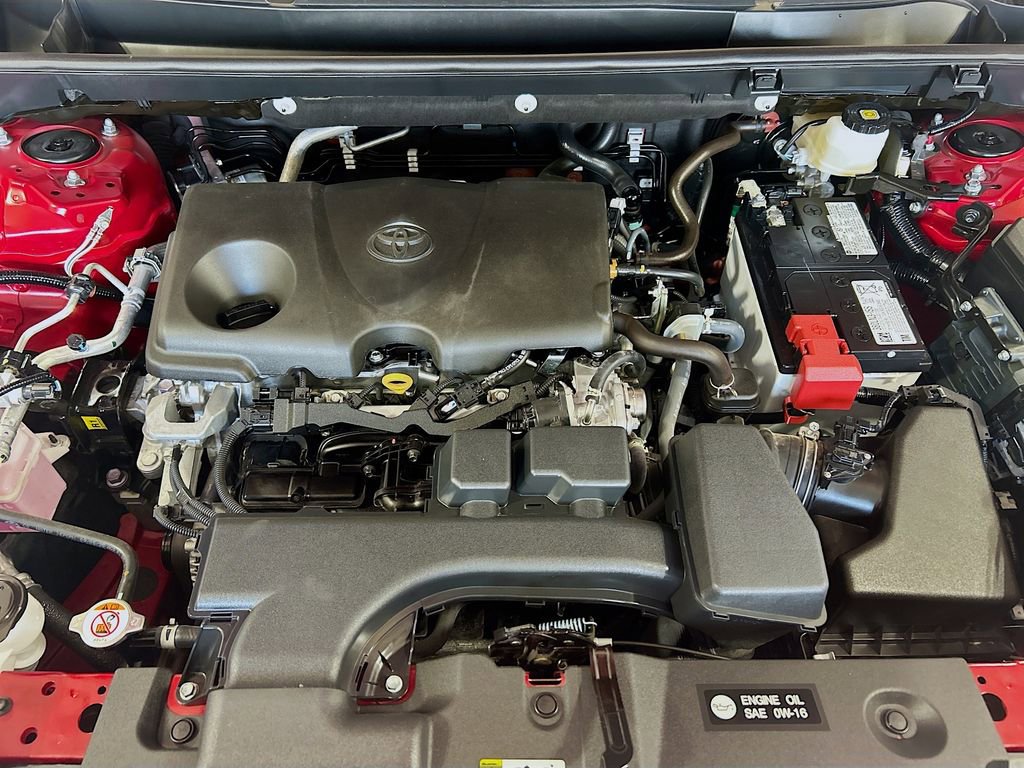 Used 2025 Toyota RAV4 XLE w/ Convenience Package FWD image 27