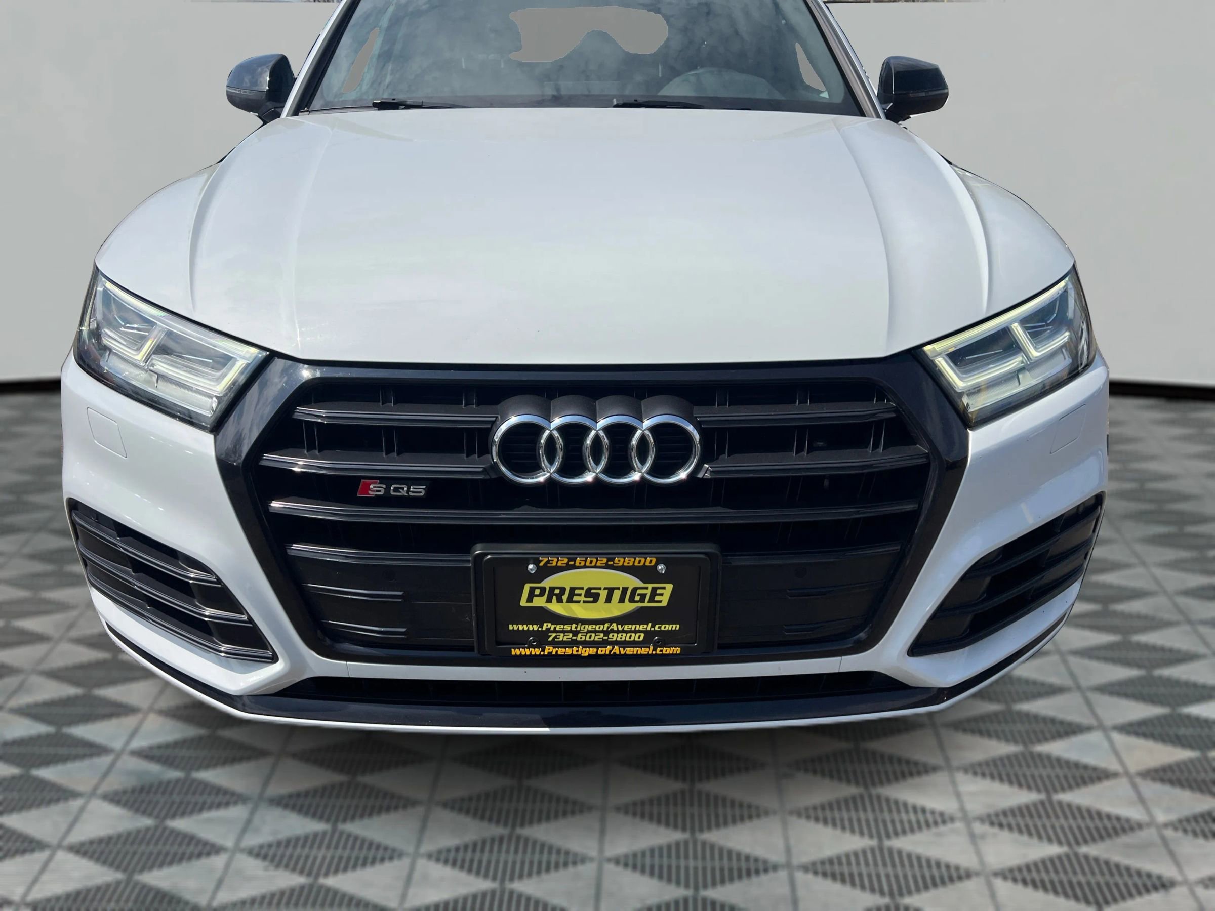 Used 2020 Audi SQ5 Premium Plus w/ Premium Plus Package image 19