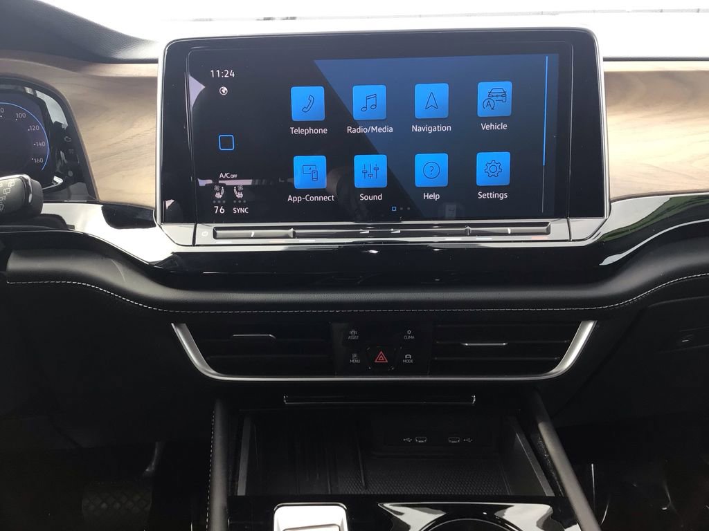 Used 2025 Volkswagen Atlas SE image 14