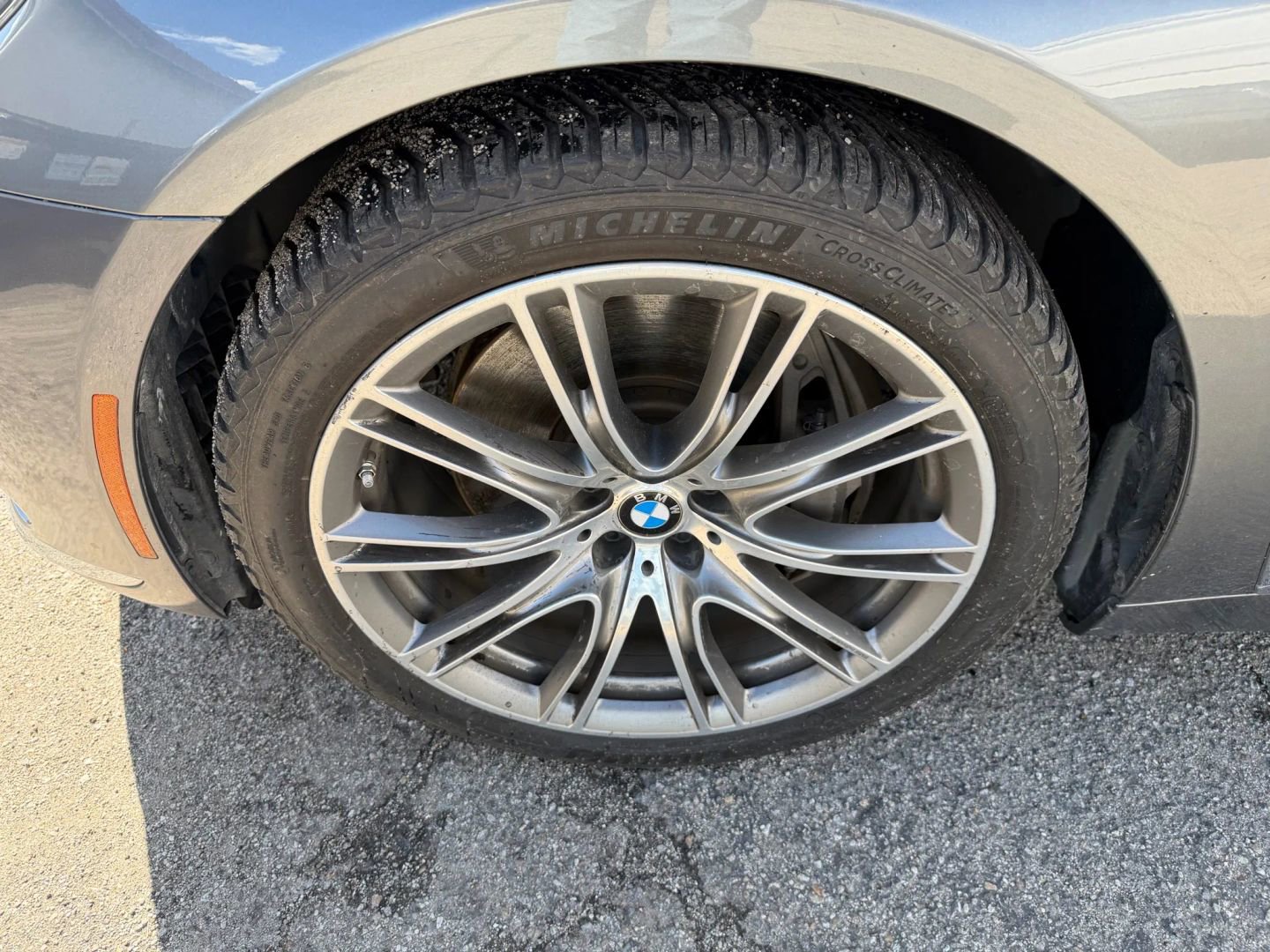Used 2016 BMW 750i RWD image 33