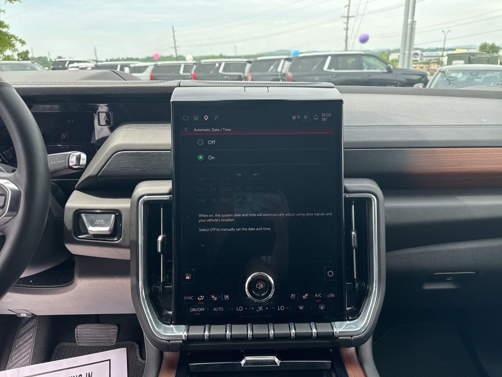 Used 2025 GMC Yukon Denali AWD/4WD image 16