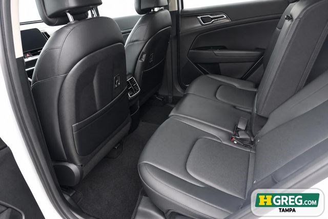 Used 2023 Kia Sportage EX AWD/4WD image 15