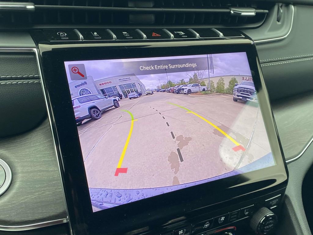 New 2025 Jeep Grand Cherokee Overland w/ Luxury Tech Group IV image 25
