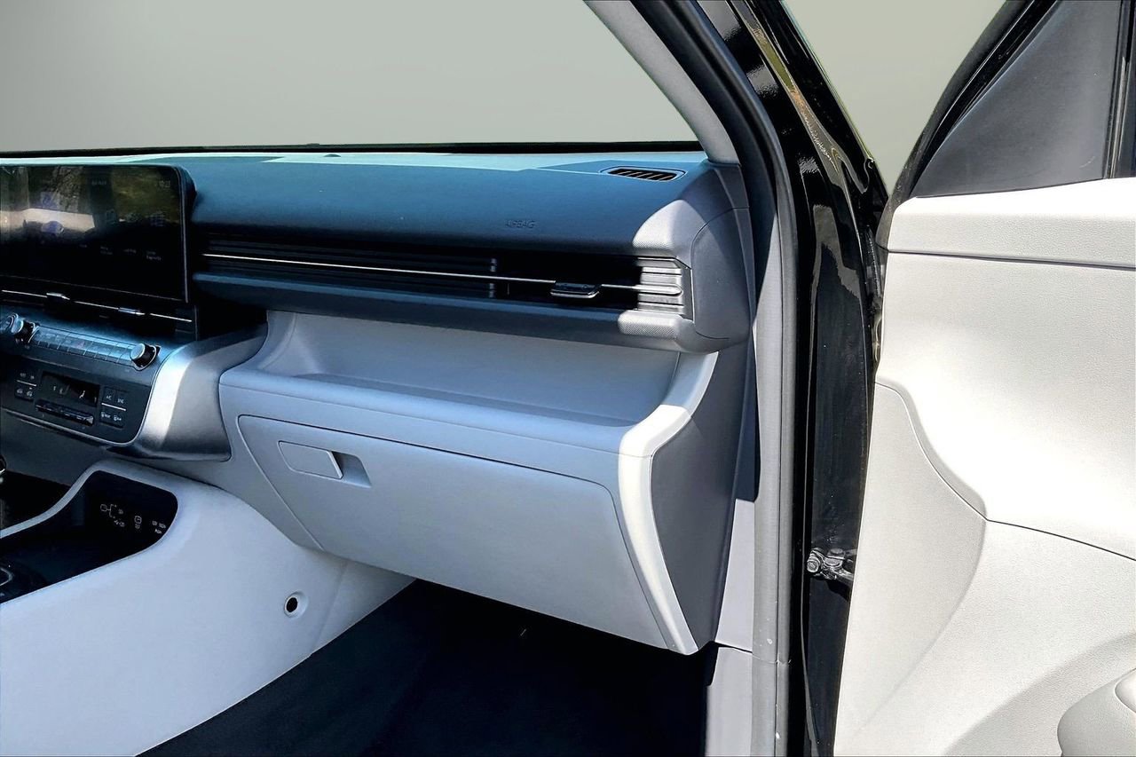 Used 2024 Hyundai Kona SEL FWD image 19