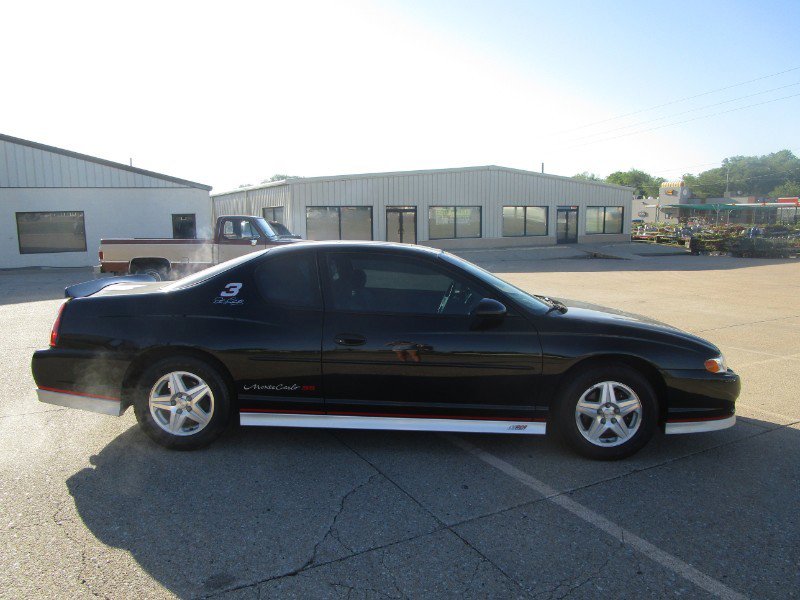 Used 2002 Chevrolet Monte Carlo SS w/ Pace Car Replica Pkg image 2