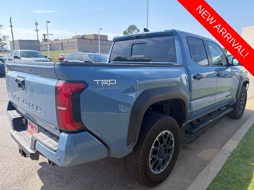 Used 2026 Toyota Tacoma TRD Off-Road w/ TRD Off Road Upgrade Package AWD/4WD image 4