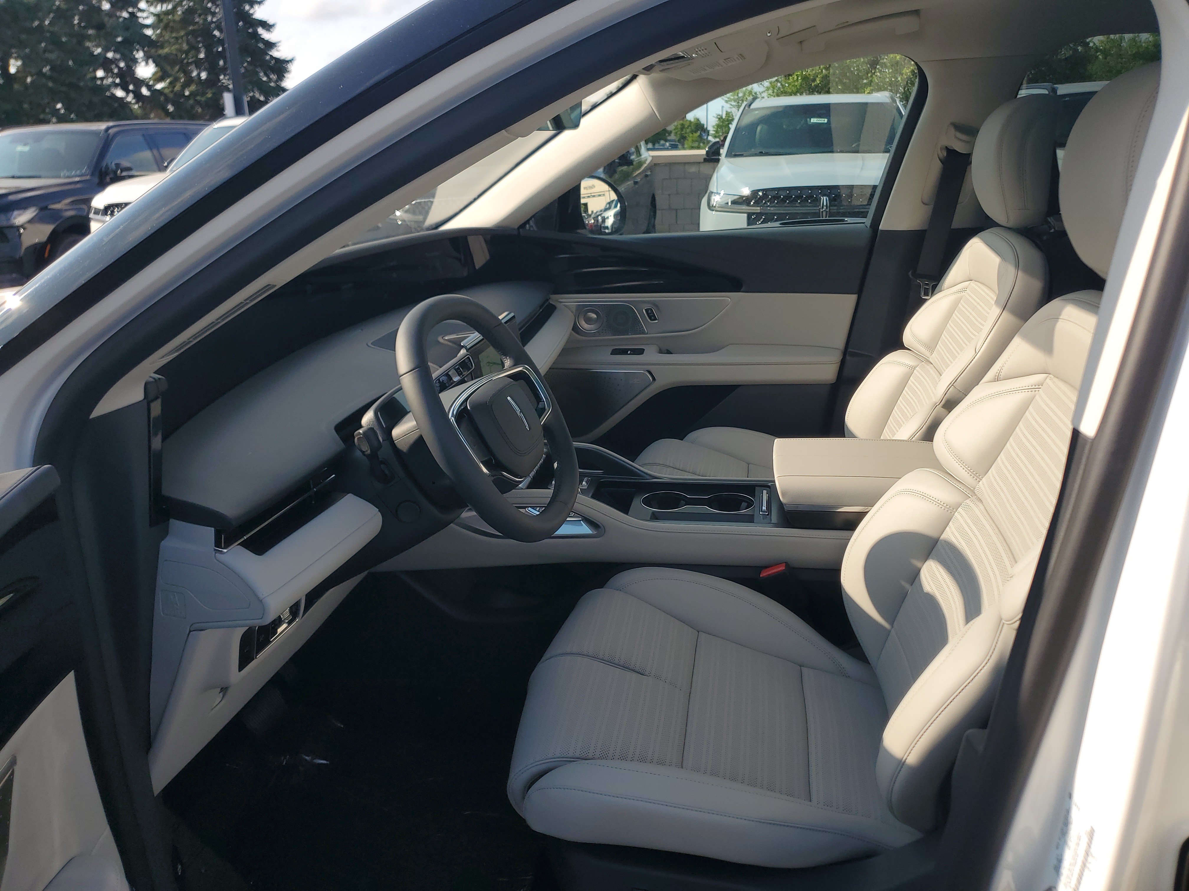 New 2026 Lincoln Nautilus Reserve AWD/4WD image 11