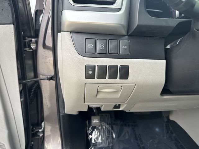 Used 2019 Toyota Highlander XLE FWD image 24