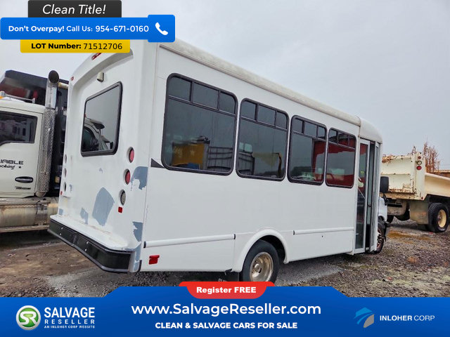 Used 2022 Chevrolet Express 4500 w/ Shuttle Bus Package RWD image 4