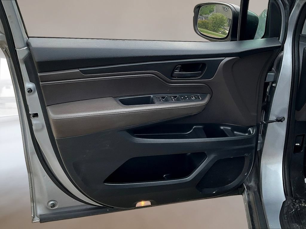 Used 2018 Honda Odyssey LX image 19
