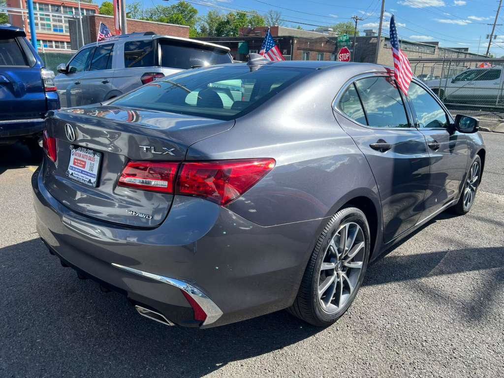 Used 2018 Acura TLX V6 SH-AWD image 11