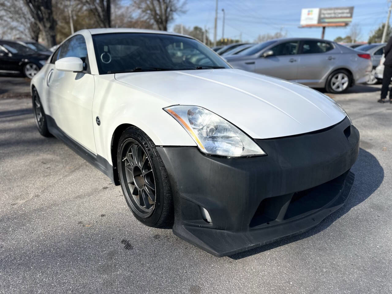 Used 2006 Nissan 350Z Coupe w/ (N93) Cargo Convenience Pkg image 3