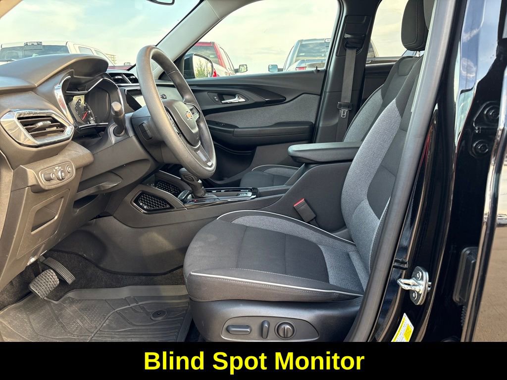 Used 2023 Chevrolet TrailBlazer LT w/ Convenience Package image 14