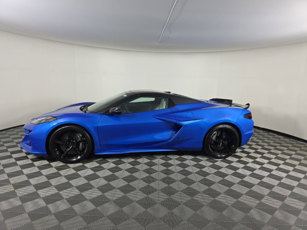 New 2026 Chevrolet Corvette E-Ray image 2