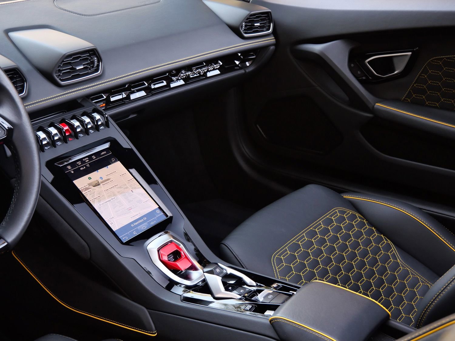 Used 2023 Lamborghini Huracan EVO image 19