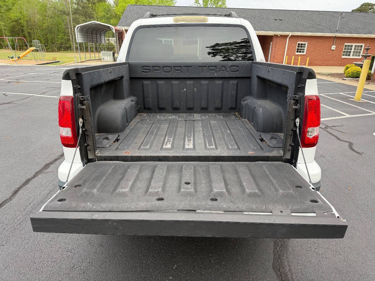 Used 2007 Ford Explorer Sport Trac XLT RWD image 8