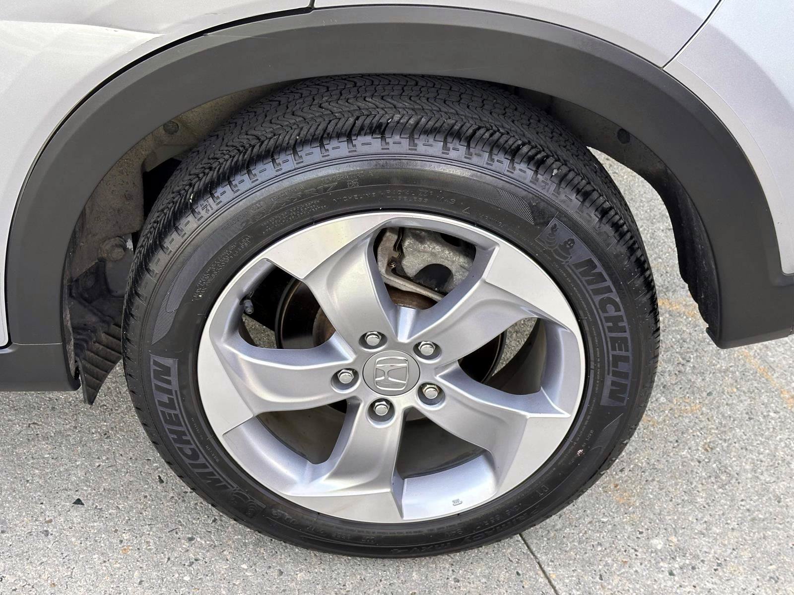 Used 2019 Honda HR-V LX image 8