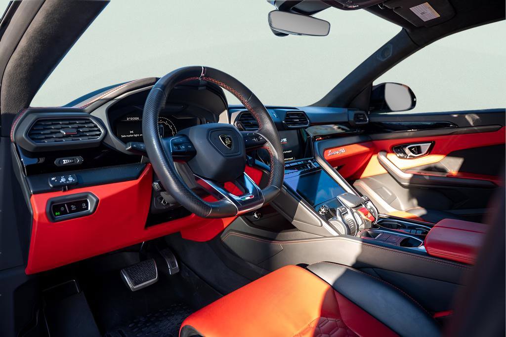 Used 2022 Lamborghini Urus AWD/4WD image 16
