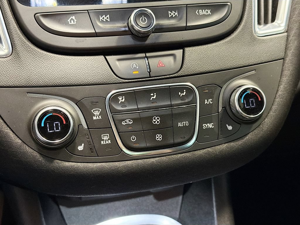 Used 2021 Chevrolet Malibu LT FWD image 14