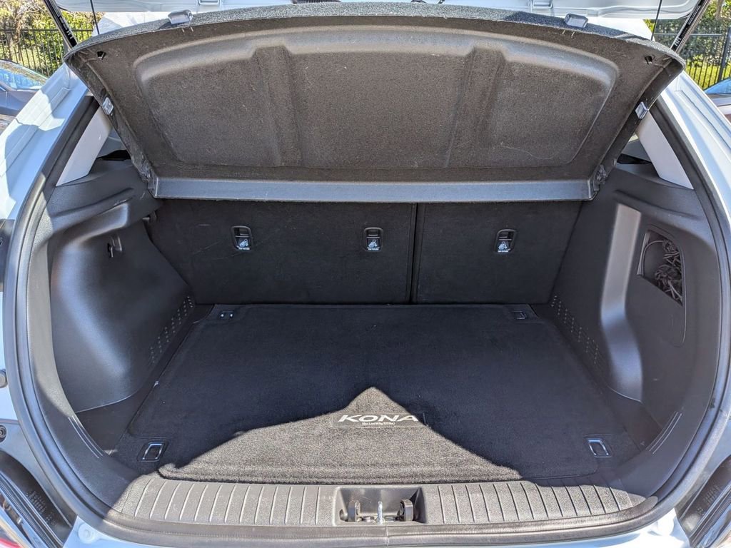 Certified 2023 Hyundai Kona SE w/ Cargo Package image 29