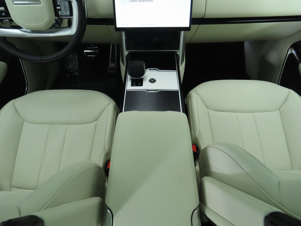 New 2025 Land Rover Range Rover SE image 17