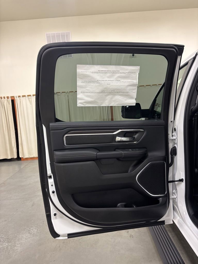 New 2026 RAM 1500 Laramie AWD/4WD image 27