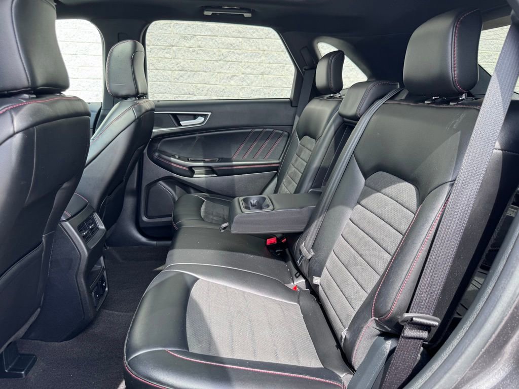 Certified 2020 Ford Edge ST-Line w/ Cold Weather Package AWD/4WD image 23