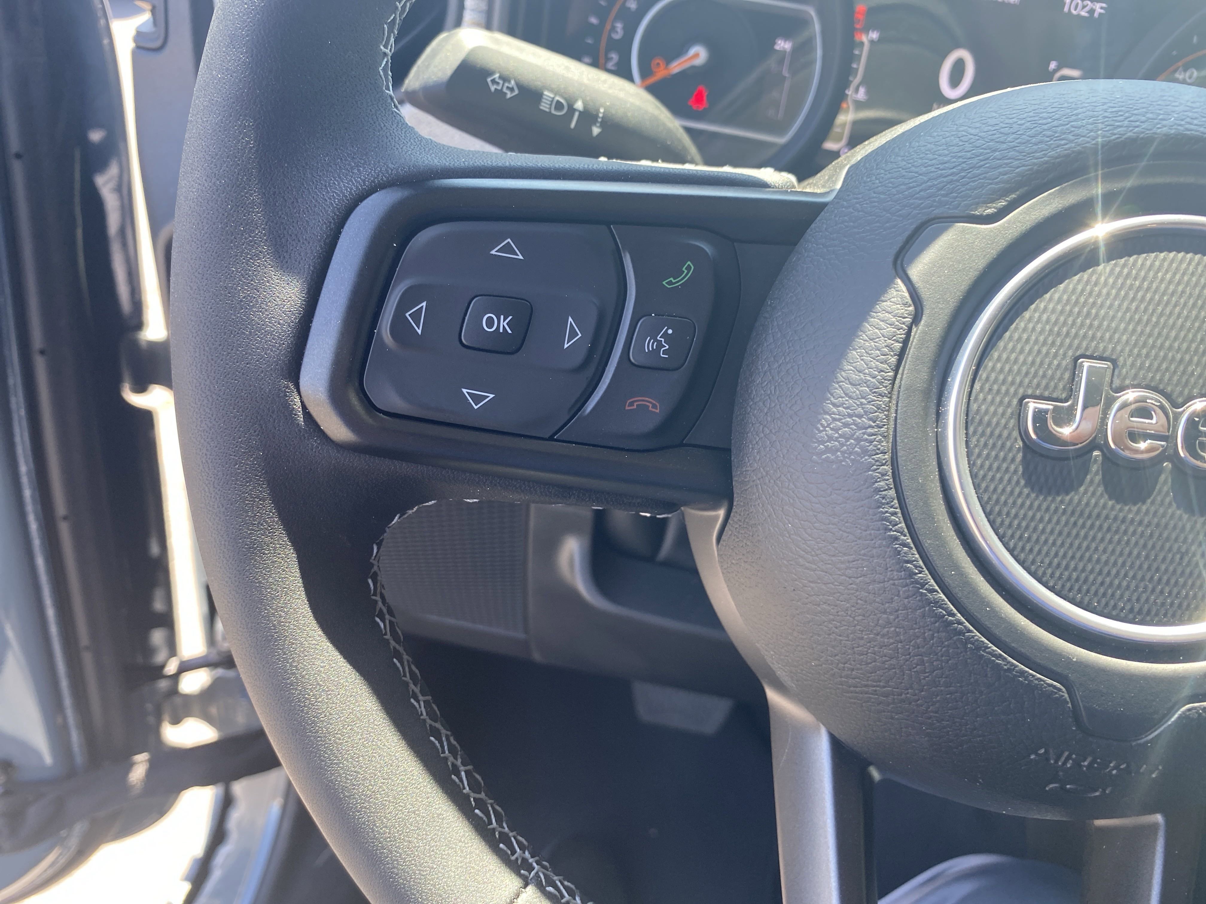 New 2025 Jeep Gladiator Sport image 11