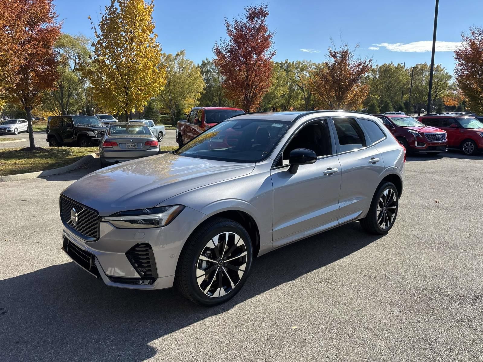 Used 2026 Volvo XC60 B5 Plus w/ Protection Package Premier AWD/4WD image 3
