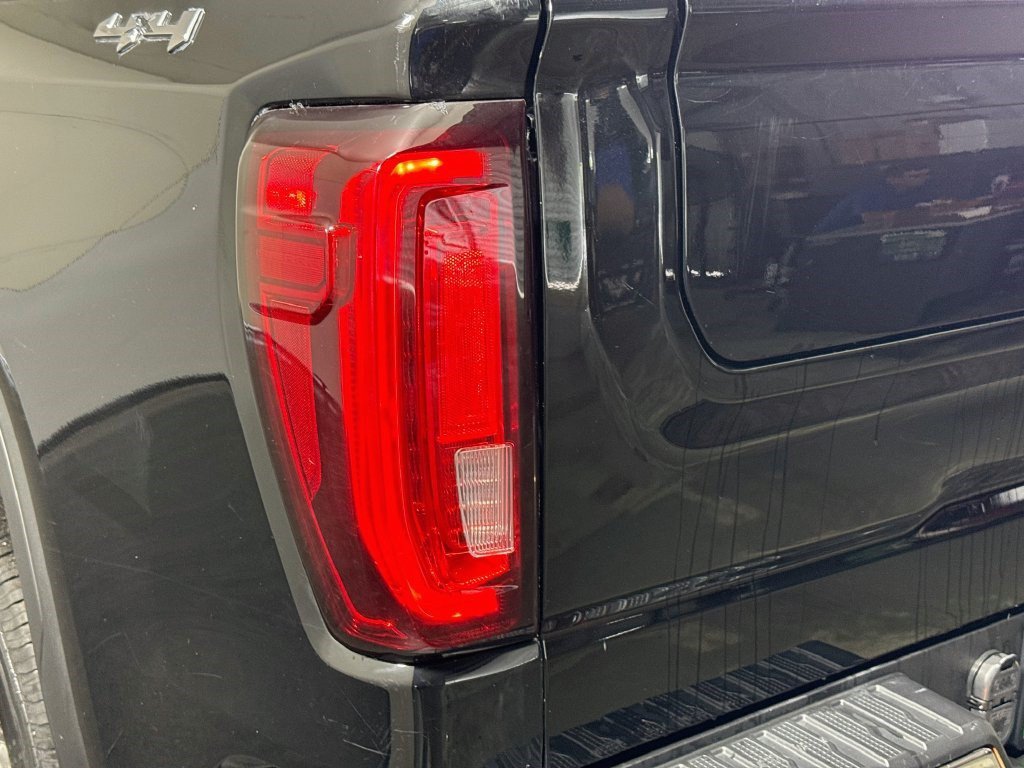 Used 2019 GMC Sierra 1500 SLT w/ SLT Convenience Package AWD/4WD image 28