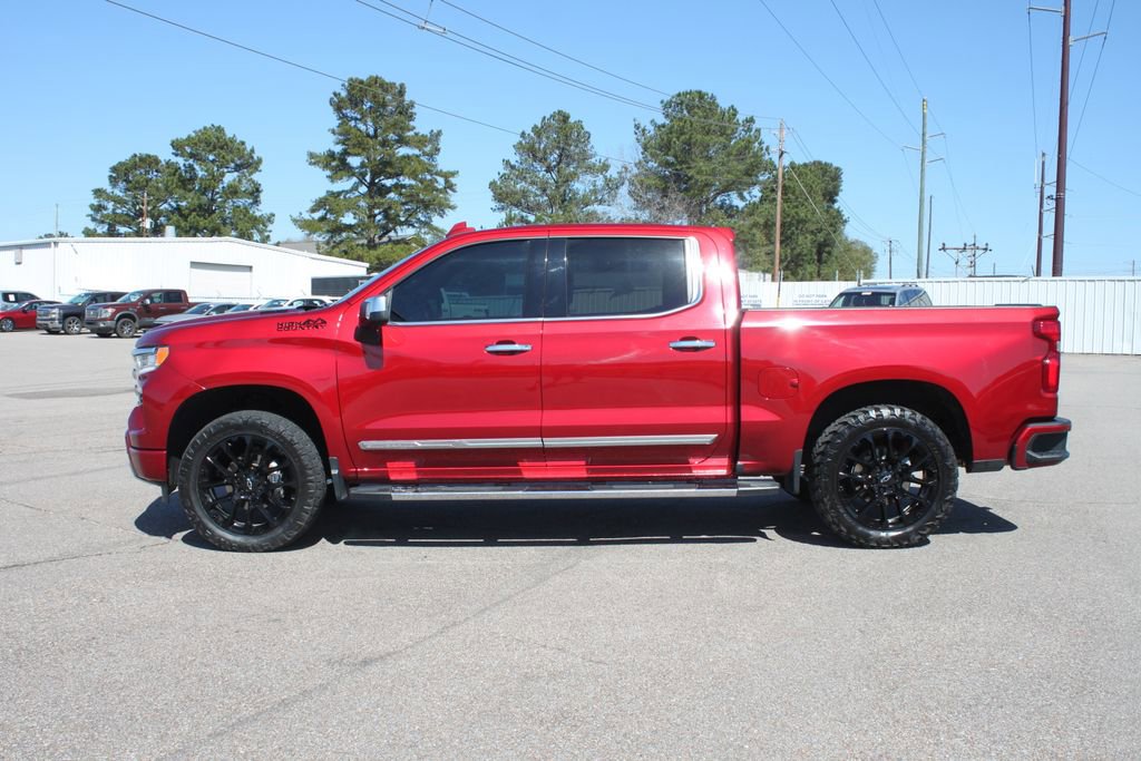 Used 2023 Chevrolet Silverado 1500 High Country w/ Technology Package image 5