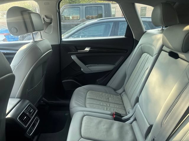 Used 2018 Audi Q5 Prestige AWD/4WD image 5