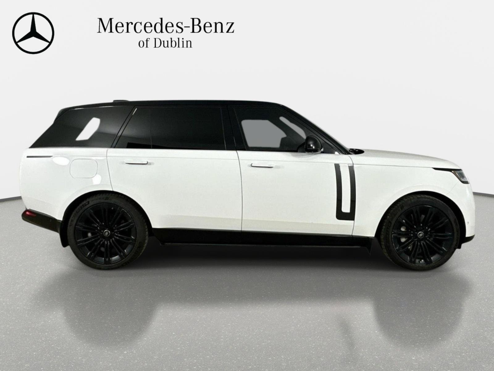 Used 2023 Land Rover Range Rover Long Wheelbase SE AWD/4WD image 12