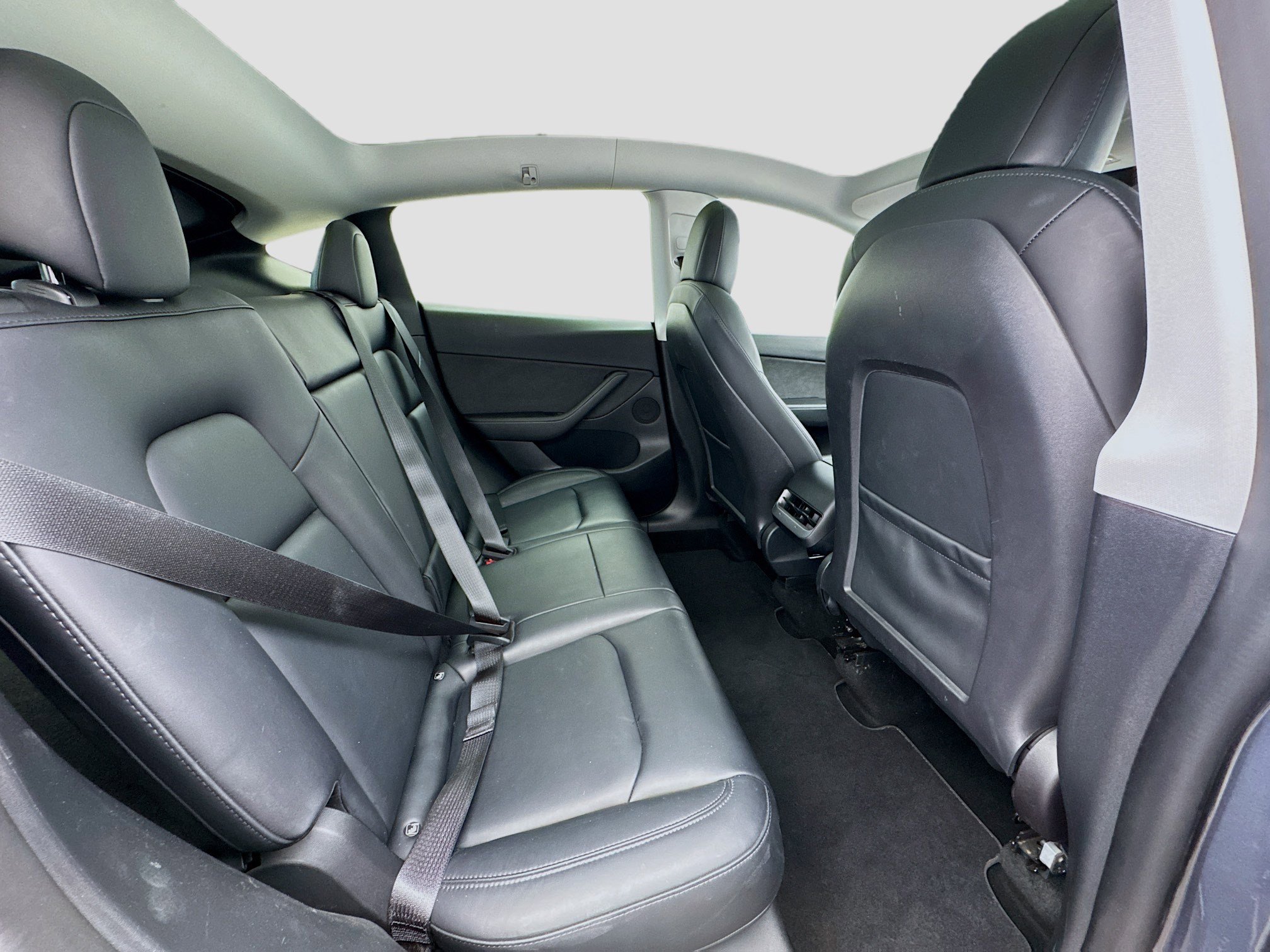 Used 2022 Tesla Model Y Long Range AWD/4WD image 19