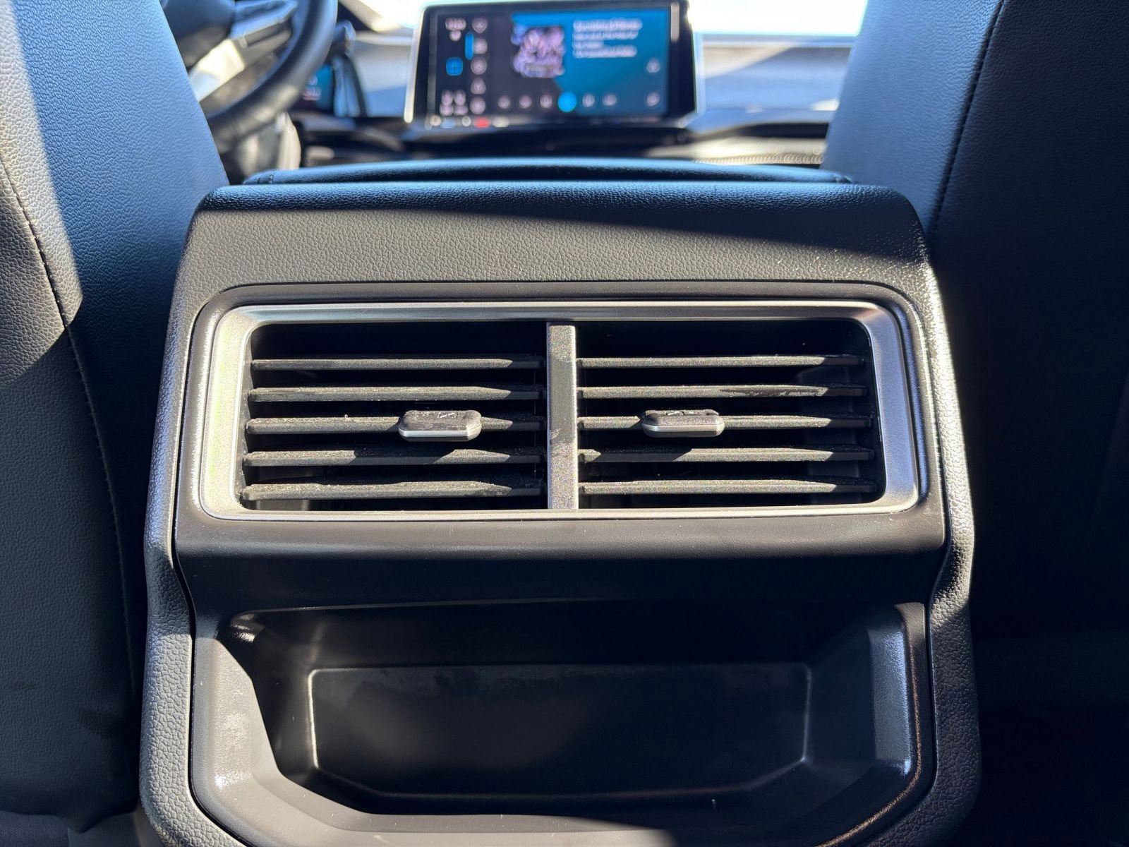 Used 2025 Volkswagen Atlas Cross Sport SE image 24