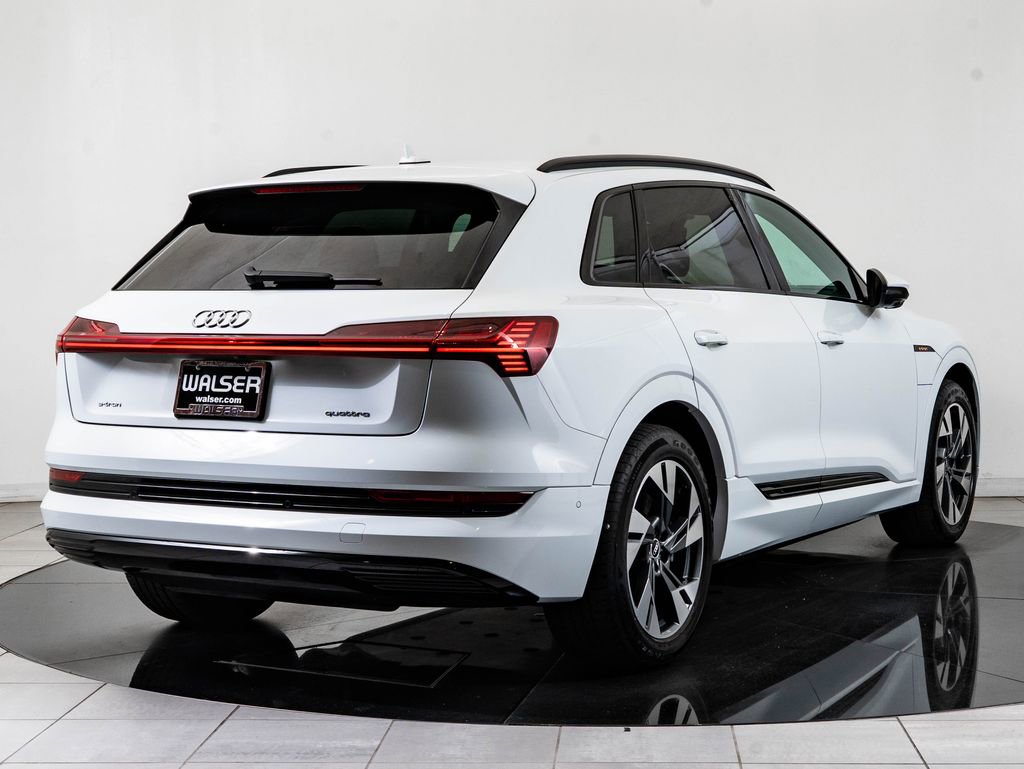 Used 2021 Audi e-tron Premium w/ Convenience Plus Package AWD/4WD image 10