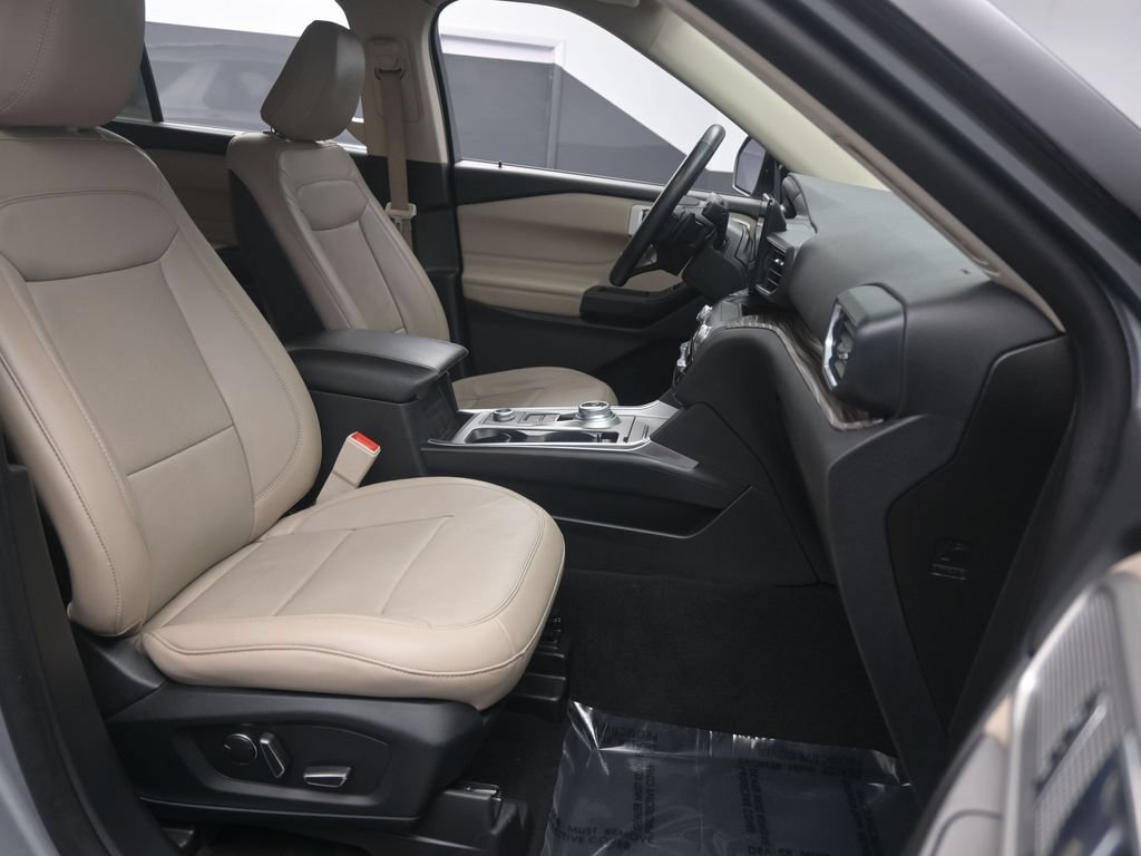 Used 2020 Ford Explorer Limited w/ Hybrid Equipment Group 310A AWD/4WD image 22